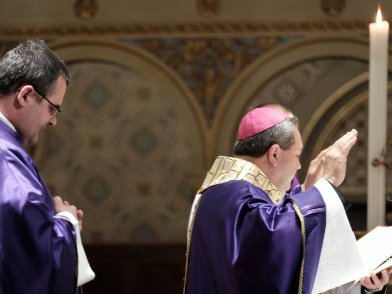 Elhunyt püspökök miséje (30).JPG